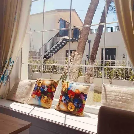 Holiday home White House Golem (Tirana)