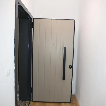 Apartment White House
