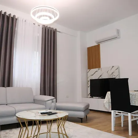 White House * Tirana
